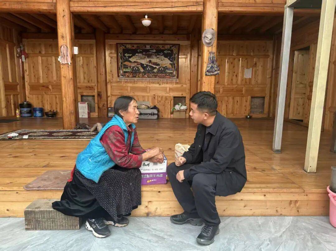 型事迹 】州委统战部二级主任科员 扎西云珠pg电子模拟器试玩【甘南州结对关爱工作典(图2)